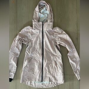 Lululemon shell jacket